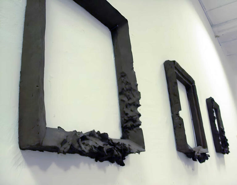 NicolasKaragiannis, art contemporain, artiste peintre, création artistique | Contemporary art, painter, artistic creation, céramiques, installations, cadres